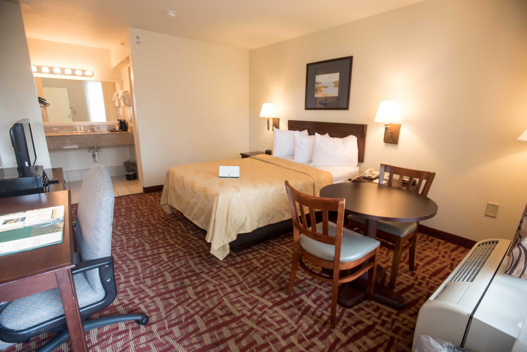 Quality Inn At Town Center Beaufort Exterior photo