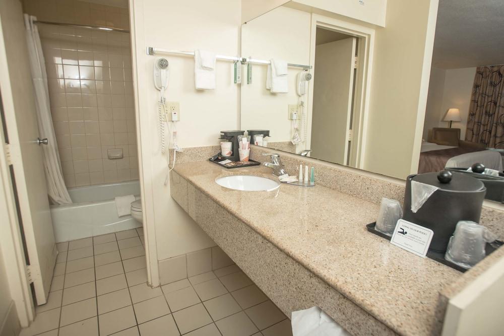 Quality Inn At Town Center Beaufort Exterior photo